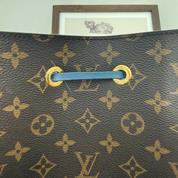 Louis Vuitton Brown and Blue Monogram Shoulder Bag - Picture 5 of 8